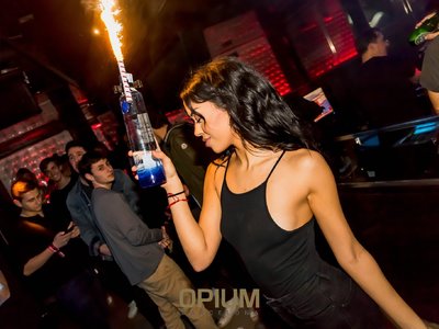 mesas vip opium barcelona